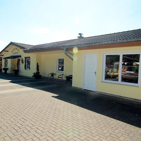 Messe-Hotel "Waldruhe" Giesen Eksteriør bilde