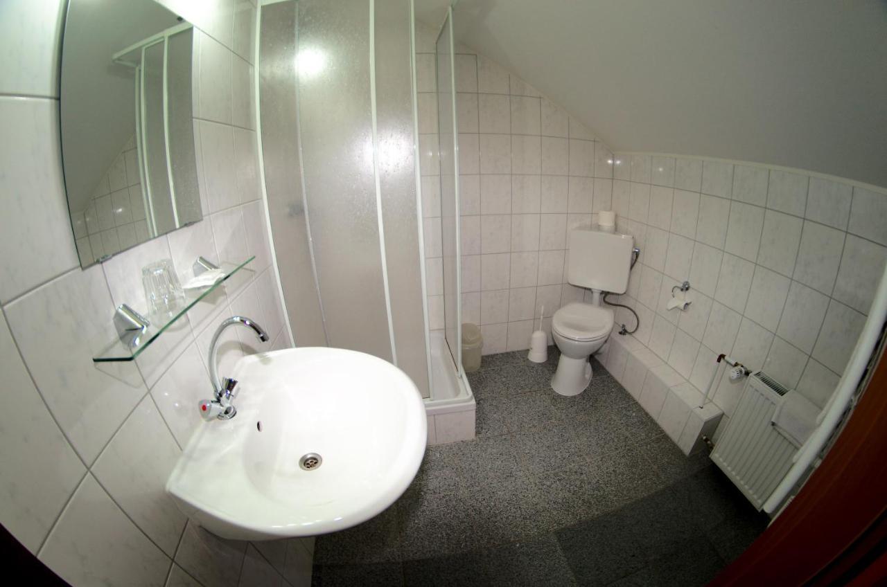 Messe-Hotel "Waldruhe" Giesen Eksteriør bilde